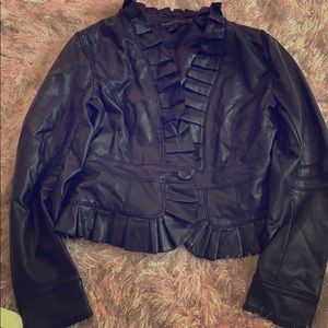 Cropped black jacket